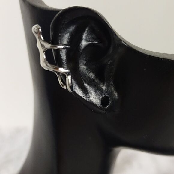 Silver Hold On Ear Cuff - Picture 6 of 6